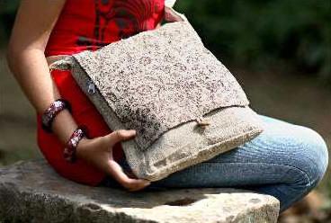 Earth Divas: Ecofriendly handbags for ecofriendly moms