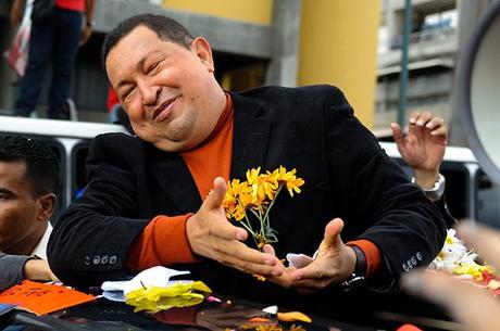 Una multitud en la calle despidió a Chávez... Una multitud en la calle despidió a Chávez...