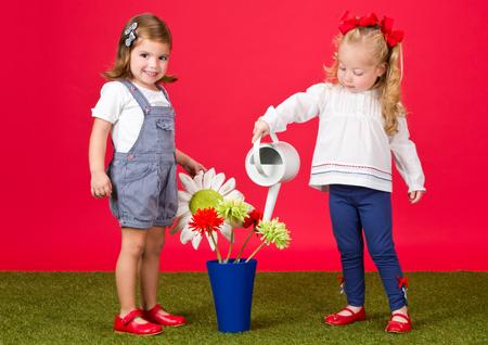 Colección colorida de moda infantil Charanga