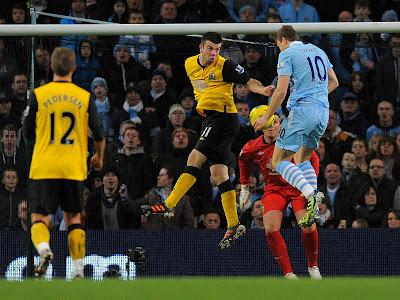 El líder gana con su cara más alegre