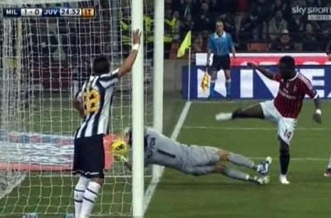 Los árbitros, protagonistas excluyentes de Milan-Juventus