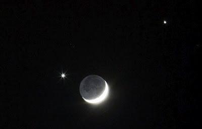 Mira el cielo esta noche, Venus, Júpiter y la Luna se están alineando