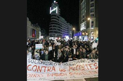 “Es el pueblo –gritan los estudiantes valencianos–, no el enemigo”.