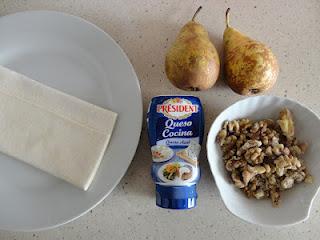 Trenza de pera y nueces al roquefort