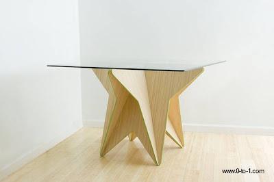 Mesa para armar y desarmar Mesa de vidrio y bambú.