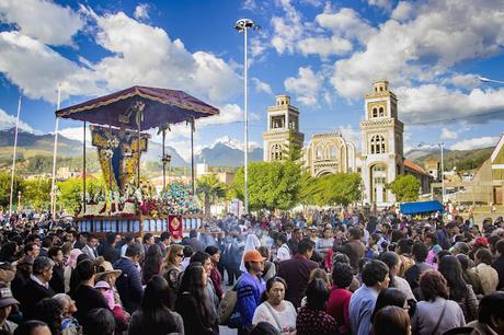 Fiesta del Señor de Mayo en Huaraz: Tradición, fe y cultura Fiesta del Señor de Mayo en Huaraz: Tradición, fe y cultura