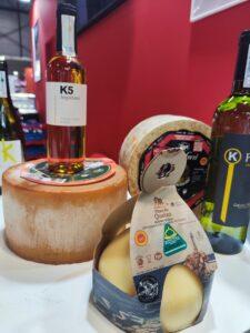 Quesos TGT y Bodega K5 conquistan el Salón Gourmets con un exclusivo maridaje de queso y vino Quesos TGT y Bodega K5 conquistan el Salón Gourmets con un exclusivo maridaje de queso y vino