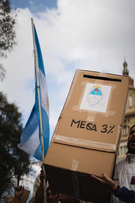 Marcha de jubilados: el arte de la rebeldía Marcha de jubilados: el arte de la rebeldía