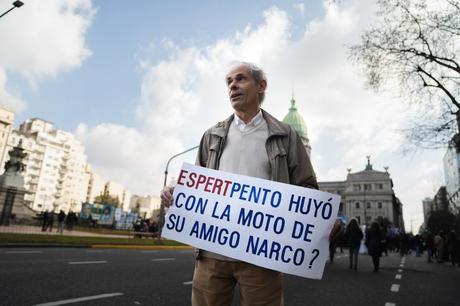 Marcha de jubilados: el arte de la rebeldía Marcha de jubilados: el arte de la rebeldía