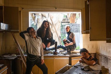 Conectar con la vulnerabilidad: Vestya presenta su segundo single «Piedra o Seda» Conectar con la vulnerabilidad: Vestya presenta su segundo single «Piedra o Seda»