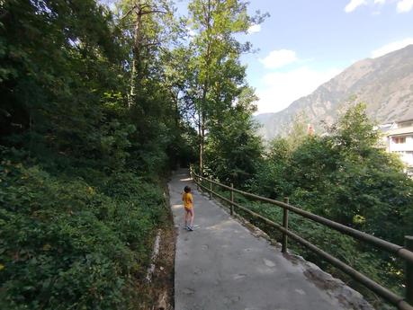 Rec de l'Obac y Camí Macarulla: un paseo sombreado y con vistas a Andorra la Vella