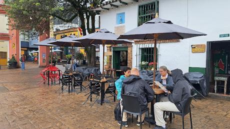 COLOMBIA : EL BARRIO DE LA CANDELARIA EN BOGOTÁ COLOMBIA : EL BARRIO DE LA CANDELARIA EN BOGOTÁ