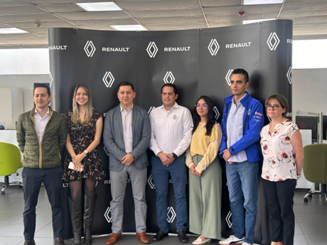 RENAULT REALIZÓ SORTEO BAJO LA CAMPAÑA  DEL DÍA DE LA MADRE Y DEL PADRE