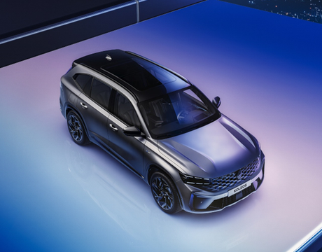 KOLEOS FULL HYBRID E-TECH, EL SUV RENOVADO PARA QUIENES BUSCAN ESTILO EN LA NUEVA ERA RENAULT