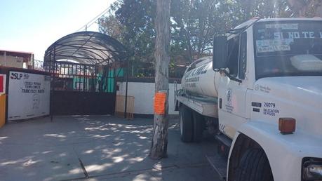 Villa de Pozos garantiza agua potable en planteles educativos