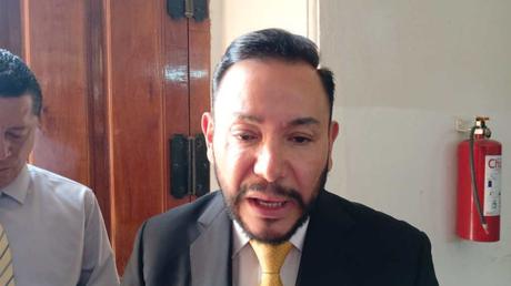 “No vamos a imponer nada”: Héctor Serrano teje acuerdos rumbo al cierre legislativo y enfrenta controversias con mesura