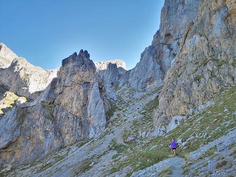 Vega Huerta y Los Moledizos desde Soto de Sajambre