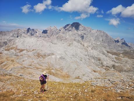 Vega Huerta y Los Moledizos desde Soto de Sajambre