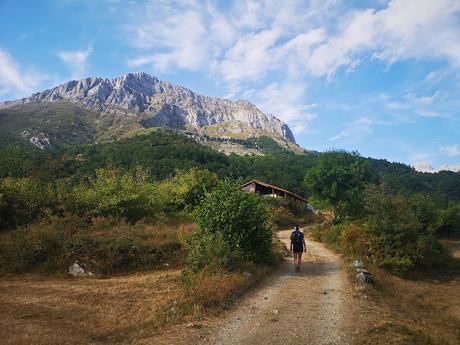 Vega Huerta y Los Moledizos desde Soto de Sajambre