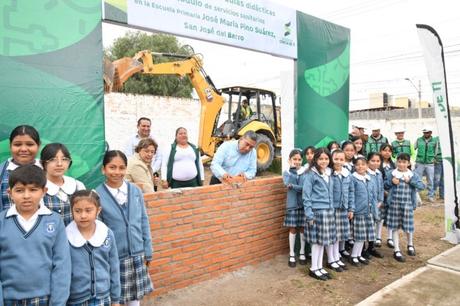 Alcalde Juan Manuel Navarro arranca construcción de aulas en primaria de San José del Barro