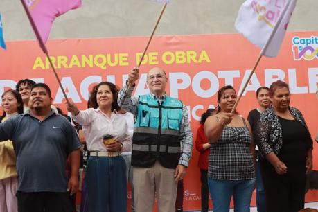 Después de 40 años, Gobierno de la Capital lleva agua potable a Tierra Blanca