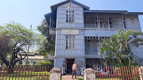 MOZAMBIQUE : ITINERARIO POR LOS BARRIOS DE MAPUTO