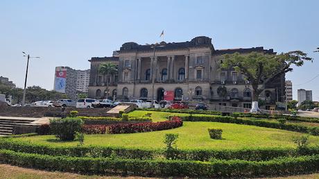 MOZAMBIQUE : ITINERARIO POR LOS BARRIOS DE MAPUTO