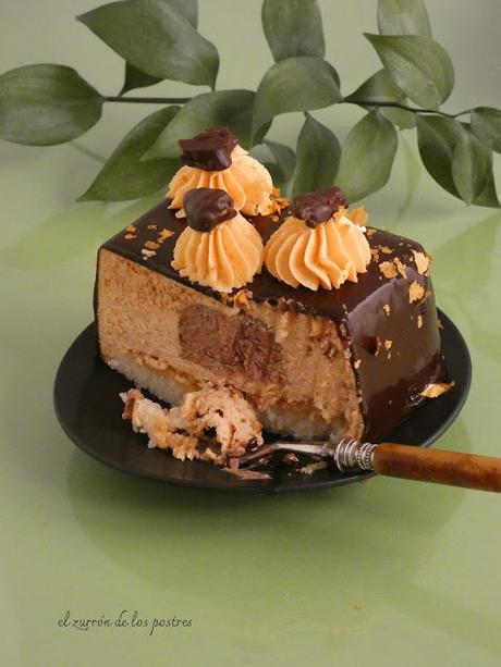 Semifrío Entremet de Maní y Chocolate Semifrío Entremet de Maní y Chocolate