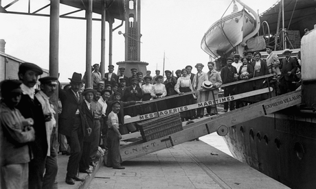 TÓPICOS DE LA INMIGRACIÓN TÓPICOS DE LA INMIGRACIÓN