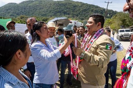 Gobierno de SLP impulsa renovación de escuelas en la Huasteca