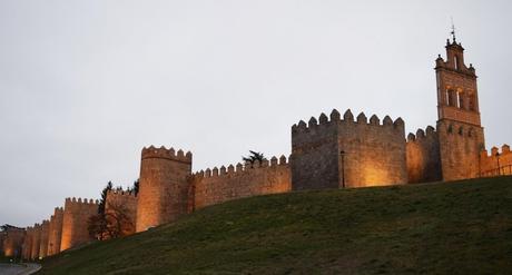 Las Murallas En Ávila