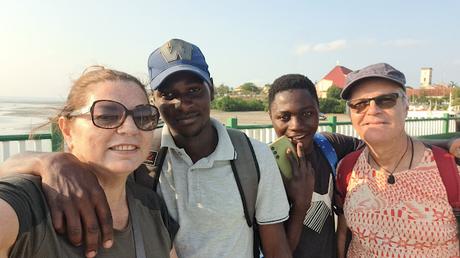 MOZAMBIQUE : INHAMBANE Y LA PRAIA DE TOFO MOZAMBIQUE : INHAMBANE Y LA PRAIA DE TOFO