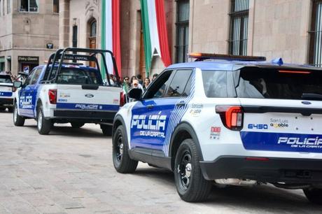 Policía de la Capital participa en el Desfile Cívico Militar del 215 aniversario de la Independencia de México