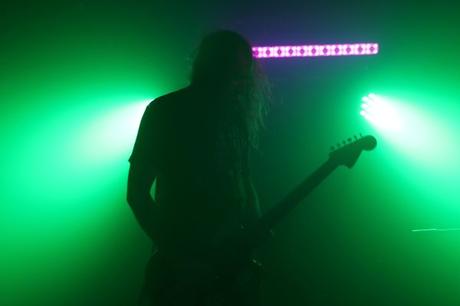 Algo más que distorsión y ruido: A Place To Bury Strangers en Vichama