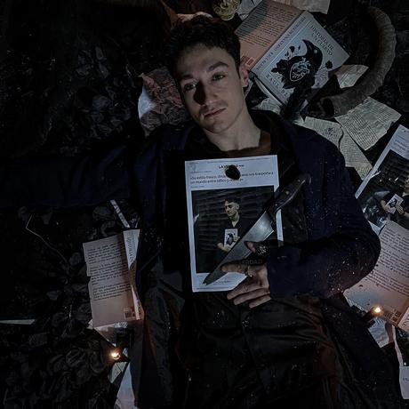 El vuelo oscuro de “Historia de un Cuervo”, la primera novela que llevó a Raúl Blank a Icon Talents