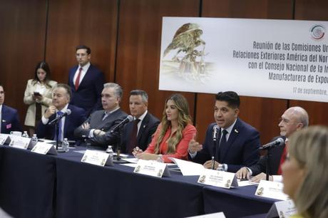 Senadora Ruth González Silva resalta importancia de la industria maquiladora e impulsa reforma en salud hormonal