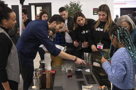 La Gen Z toma el escenario en el VIBEZ 2025, el festival de cultura digital emergente La Gen Z toma el escenario en el VIBEZ 2025, el festival de cultura digital emergente