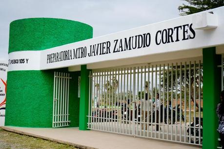 Entrega Villa de Pozos nuevas aulas y cancha en la Preparatoria Mtro. Javier Zamudio Cortés