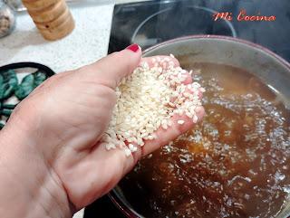 ARROZ CALDOSO CON CONEJO AL ESTILO DE LOS MONTES DE MALAGA