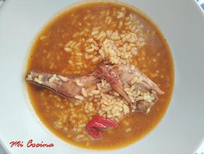 ARROZ CALDOSO CON CONEJO AL ESTILO DE LOS MONTES DE MALAGA