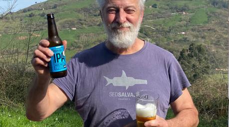 Dougall’s y su cask con grifo: tradición Real Ale en Cantabria Andrew Dougalls de Dougalls Fresh Beer