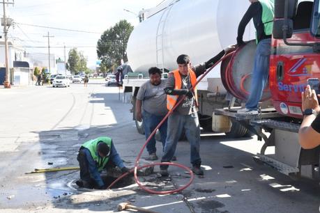 Gobierno de Soledad interviene drenaje colapsado en Villas del Potosí con proyecto coordinado