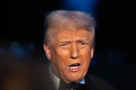 Trump insta a la fiscal general Pam Bondi a ser más contundente con sus oponentes: «No podemos demorarnos más»