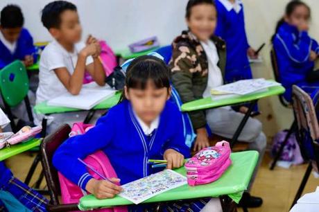 Villa de Pozos atiende necesidades de planteles educativos
