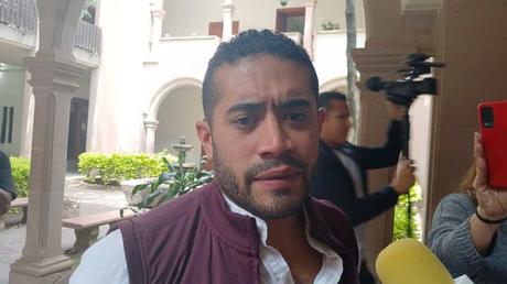 Carlos Arreola arremete contra asociaciones civiles y exige avanzar en reforma político-electoral en SLP