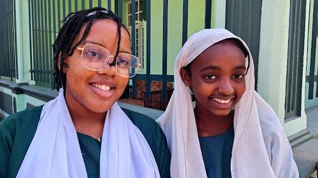 MOZAMBIQUE : BEIRA Y LA PLAYA DE MAKUTI MOZAMBIQUE : BEIRA Y LA PLAYA DE MAKUTI