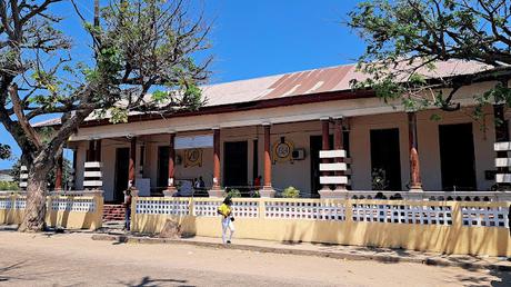 MOZAMBIQUE : BEIRA Y LA PLAYA DE MAKUTI MOZAMBIQUE : BEIRA Y LA PLAYA DE MAKUTI
