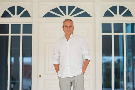 Nacho Blasco, una voz literaria que toca el alma