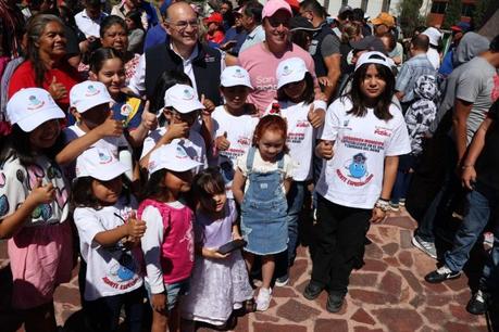 Escuadrón de Bienestar Infantil participa en limpieza de la Glorieta Mariano Jiménez