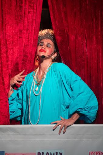 Lolita Pluma, Reina del Parque Santa Catalina. Manu Mdina Lolita Pluma, Reina del Parque Santa Catalina. Manu Mdina